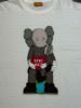 圖片  HUMAN MADE X KAWS 泰國限定 T 白色 愛心 KAWS抱愛心