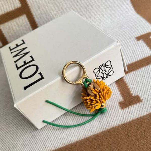 圖片 Loewe Suna Fujita聯名 陶瓷兔兔鑰匙掛件