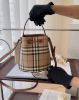 圖片 【BURBERRY】格紋迷你水桶包 典藏米