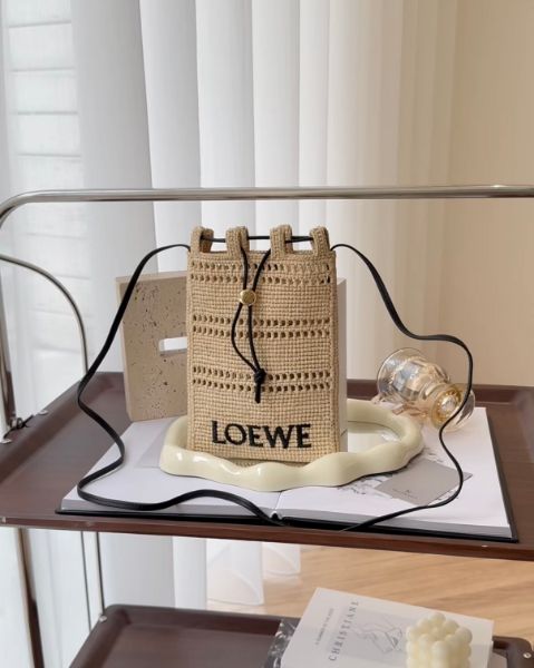 圖片 【LOEWE】經典拉菲草斜背手機包 米色