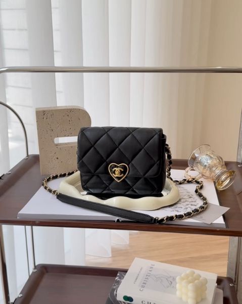 圖片 【CHANEL】羊皮愛心扣方胖 黑色