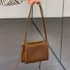 圖片 《我最便宜!全新正品》Celine 光滑羊皮TRIO FLAP 棕色三層設計肩背包 