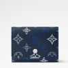 圖片 《在台現貨最低特價  最新》Louis Vuitton 漸變色效果壓花圖案Navy藍色 扣式 男士 中性 短夾