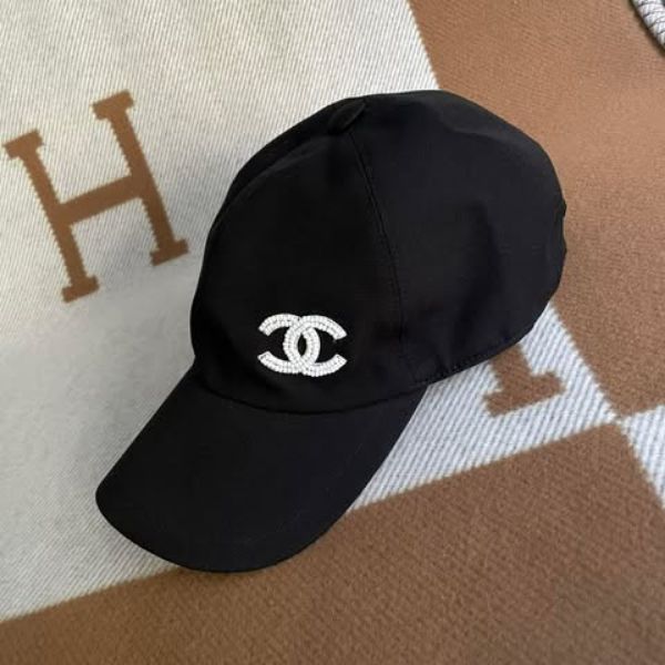 圖片 Chanel 黑色亮片棒球帽