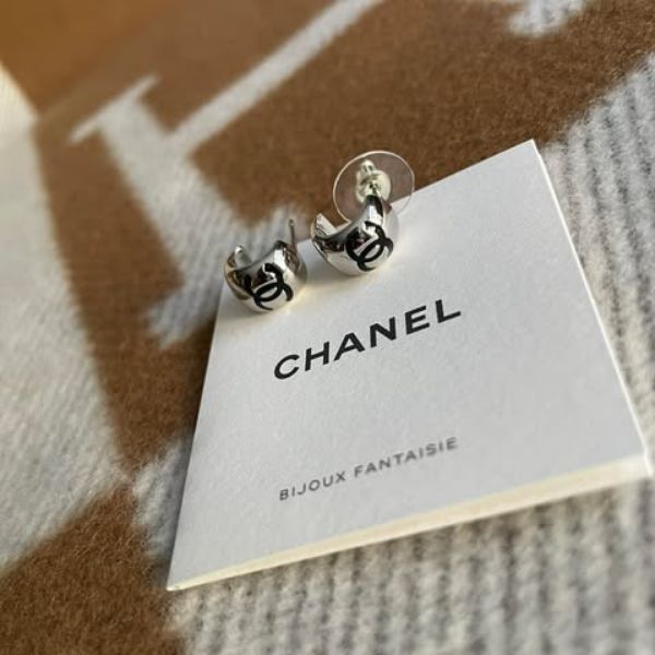 圖片 Chanel 26b 銀色環形小耳針