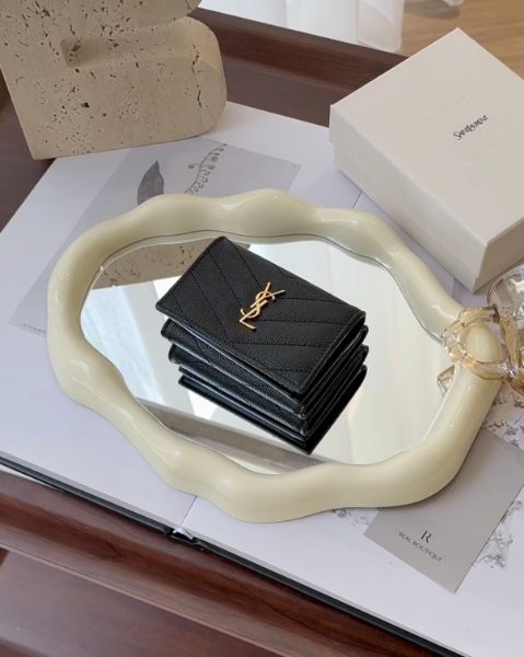 圖片 【YSL】MONOGRAM 魚子醬三折開釦迷你短夾 黑金