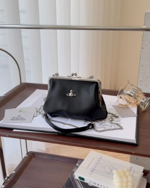 圖片 【VIVIENNE WESTWOOD】新款Pamela鱷魚紋小方包 有斜背帶