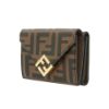 圖片 Fendi FF Diamonds Logo 浮雕牛皮金釦三折零錢短夾(8M0480-棕)