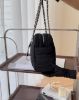 圖片 【PRADA】銀三角標菱格紋尼龍方型肩背包 黑色