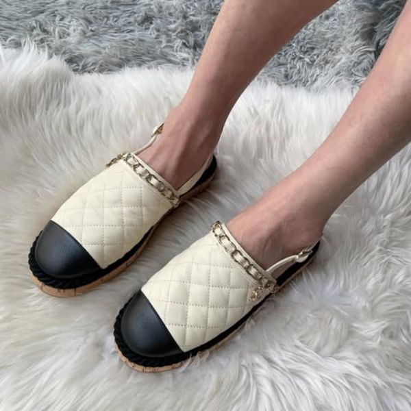 圖片 Chanel 黑白編織鏈條涼鞋