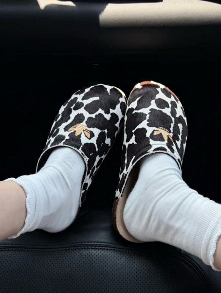 圖片 Adidas Originals Adimule ”COW PRINT" 勃肯鞋 乳牛紋 奶牛紋 黑白 穆勒鞋 包頭拖鞋 懶人鞋 半拖鞋 KI0407/預購