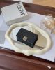 圖片 【LOEWE】ANAGRAM 鵝卵石掀蓋卡包 黑金