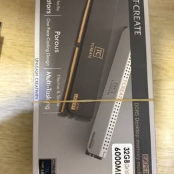 圖片 全新 T-CREATE 16G*2 D5-6000 CL30 黑色