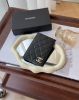 圖片 【CHANEL】浮雕鑽扣護照夾 黑色