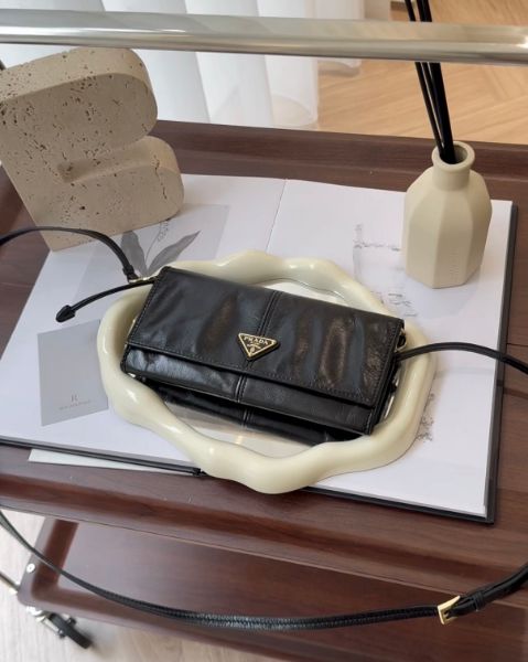 圖片 【PRADA】三角標皮革WOC 黑色