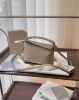圖片 【LOEWE】PUZZLE 粒面小牛皮迷你拼圖包 黏土色