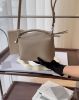 圖片 【LOEWE】PUZZLE 粒面小牛皮迷你拼圖包 黏土色