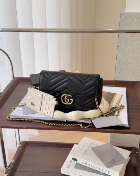 圖片 【GUCCI】GG MARMONT 肩背包 黑金