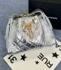 圖片 CHANEL AS5311 26 秀款 小型Hobo 肩背包 銀色金扣 30*26*14 cm 