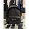 圖片 Burberry 經典 黑白字母設計 超實用 好看 基本款 後背包
