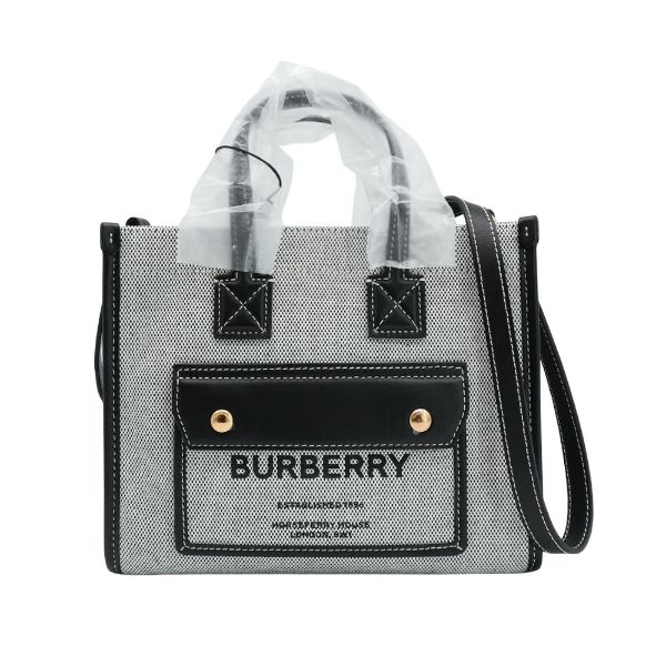 圖片 Burberry 展示品 Freya 帆布拚牛皮手提兩用托特包-迷你(80441421-黑灰)