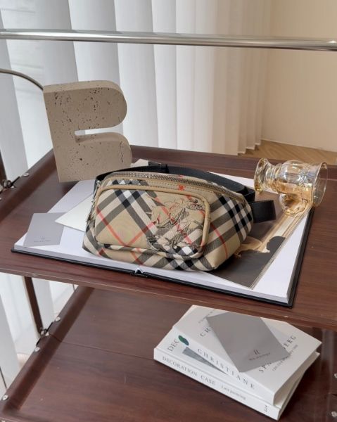 圖片 【BURBERRY】格紋小號腰包 沙色