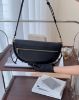 圖片 【CELINE】SOFT TRIOMPHE HALFMOON 小號 黑色