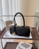 圖片 【MIUMIU】BEAU鎖頭吊飾中號手提包 黑色