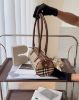 圖片 【BURBERRY】格紋迷你圓筒包 典藏米色