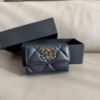 圖片 MY精品 -  Chanel 小香 19 mini三折短夾 黑金 晶片款